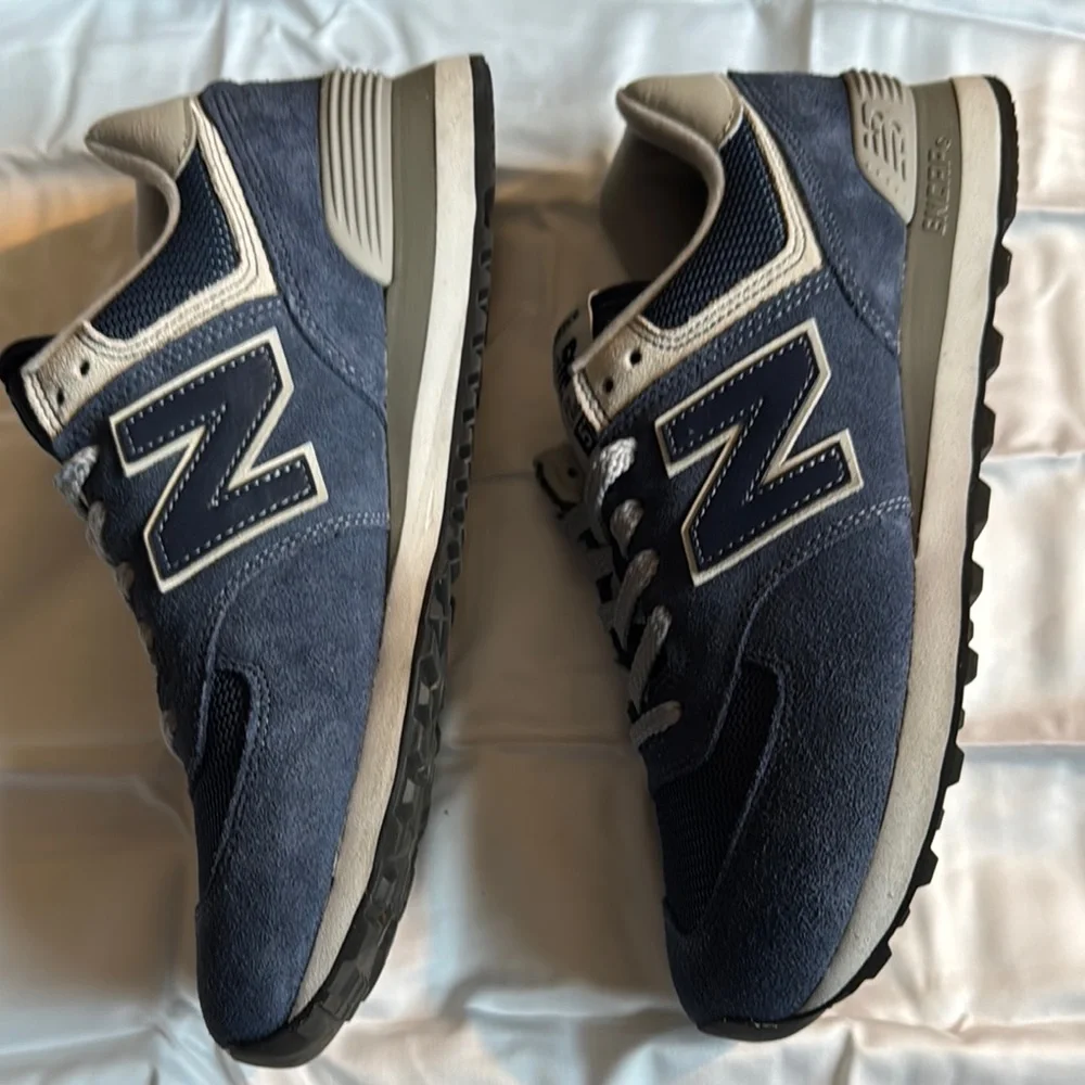 New Balance Women’s  Blue Sneakers - Picture 4 of 8